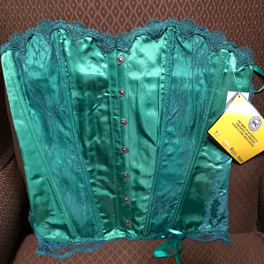 DC COMICS Poison Ivy Lace Up Corset